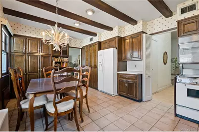 1026 W Broadway, Woodmere, NY 11598 - Photo 12