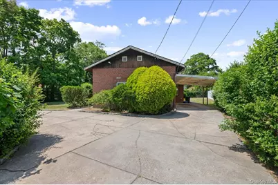 1026 W Broadway, Woodmere, NY 11598 - Photo 30