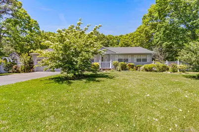 166 Richmond Avenue, Medford, NY 11763 - Photo 2