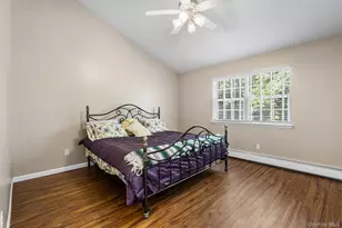 166 Richmond Ave, Medford, NY 11763 - Photo 16