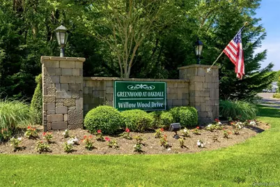 132 Willow Wood Drive, Oakdale, NY 11769 - Photo 36