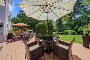 132 Willow Wood Dr, Oakdale, NY 11769 - Photo 28
