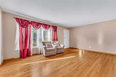 1501 Howell Road, Valley Stream, NY 11580 - Photo 26