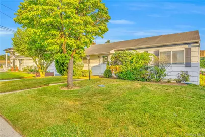 1501 Howell Road, Valley Stream, NY 11580 - Photo 2