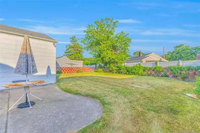1501 Howell Road, Valley Stream, NY 11580 - Photo 38
