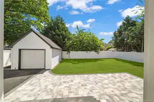 149 Fendale St, Franklin Square, NY 11010 - Photo 40