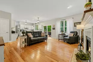 7 McCann Dr, Lagrangeville, NY 12540 - Photo 14