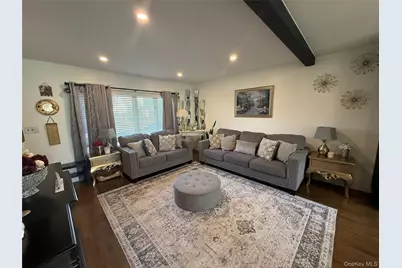 1626 Paula Lane, East Meadow, NY 11554 - Photo 6