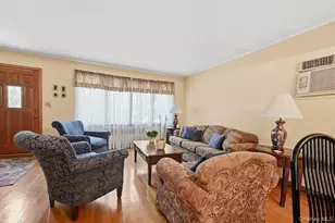 152 Nassau Dr, Albertson, NY 11507 - Photo 6