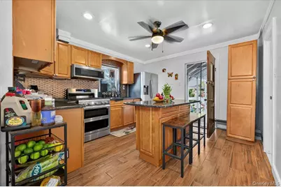 9513 85th Street, Ozone Park, NY 11416 - Photo 6