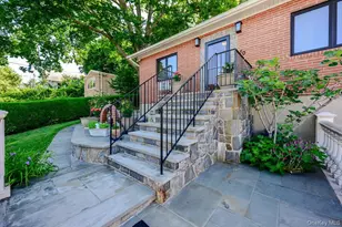84 Ridgewood Ave, Yonkers, NY 10704 - Photo 30