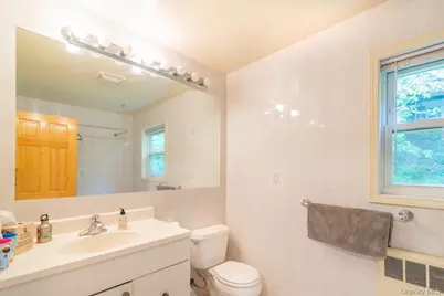 20 Dorchester Drive, Scarsdale, NY 10583 - Photo 10