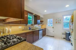 20 Dorchester Dr, Scarsdale, NY 10583 - Photo 6