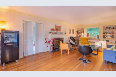 20 Dorchester Drive, Scarsdale, NY 10583 - Photo 2