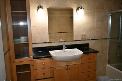 280 Park Avenue W, Westbury, NY 11590 - Photo 22