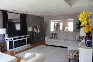 280 Park Ave W, Westbury, NY 11590 - Photo 2