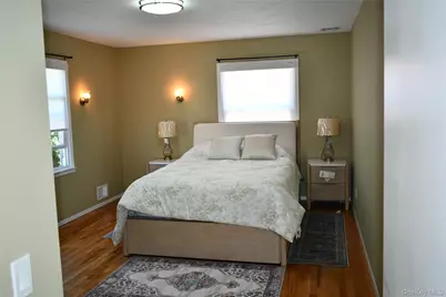 280 Park Avenue W, Westbury, NY 11590 - Photo 14