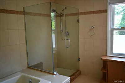 280 Park Avenue W, Westbury, NY 11590 - Photo 24