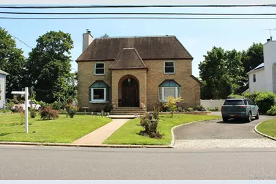 280 Park Avenue W, Westbury, NY 11590 - Photo 1