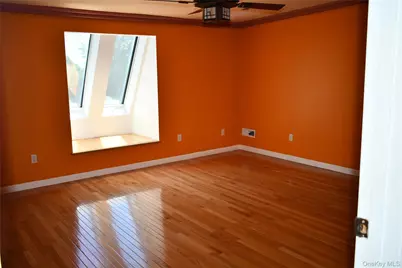 280 Park Avenue W, Westbury, NY 11590 - Photo 18