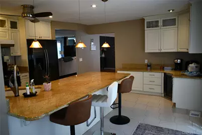 280 Park Avenue W, Westbury, NY 11590 - Photo 12