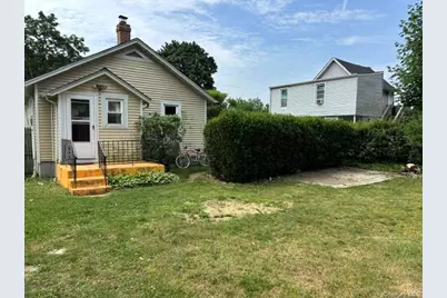 22 E 5th Street, Huntington Station, NY 11746 - Photo 20