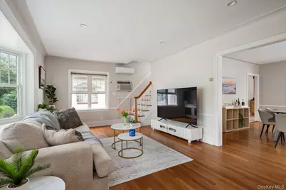 8 May Court, West Hempstead, NY 11552 - Photo 4