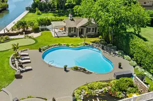 10 Magoun Rd, West Islip, NY 11795 - Photo 6
