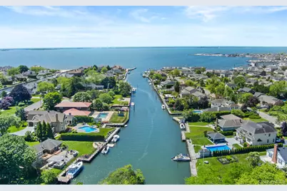 10 Magoun Road, West Islip, NY 11795 - Photo 4