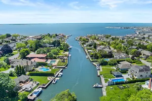 10 Magoun Rd, West Islip, NY 11795 - Photo 4