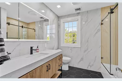 10 Magoun Road, West Islip, NY 11795 - Photo 20