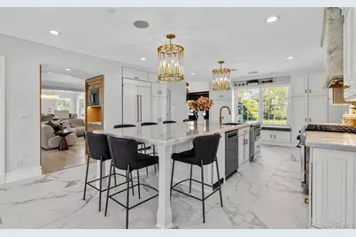 10 Magoun Road, West Islip, NY 11795 - Photo 14