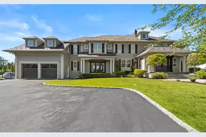 10 Magoun Road, West Islip, NY 11795 - Photo 1