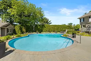 10 Magoun Rd, West Islip, NY 11795 - Photo 32