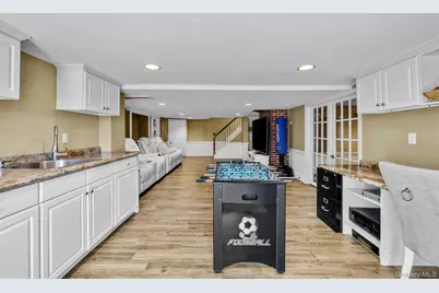 10 Magoun Road, West Islip, NY 11795 - Photo 28