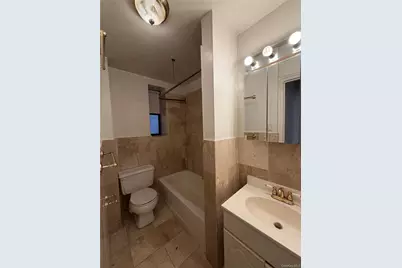 142 E 49th Street #5B, New York, NY 10017 - Photo 12