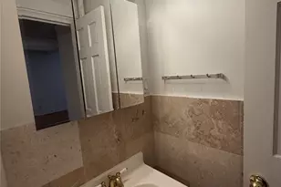 142 E 49th St, New York, NY 10017 - Photo 6