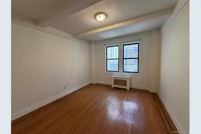 142 E 49th Street #5B, New York, NY 10017 - Photo 8