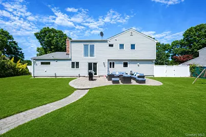 5 Priscilla Avenue, Holtsville, NY 11742 - Photo 4