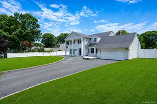 5 Priscilla Ave, Holtsville, NY 11742 - Photo 2