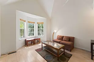 1 Deerfoot Ln, Yonkers, NY 10710 - Photo 12