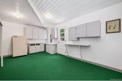 1520 Meday Avenue, Mattituck, NY 11952 - Photo 18