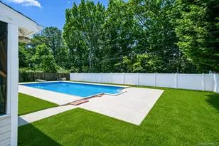 130 Greenbelt Pkwy, Holbrook, NY 11741 - Photo 4