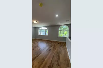 24934 147th Avenue, Rosedale, NY 11422 - Photo 8