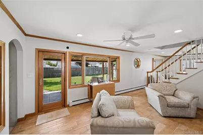 32 Carriage Lane, Levittown, NY 11756 - Photo 4