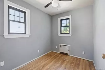45 Kenmore Road, Valley Stream, NY 11581 - Photo 8