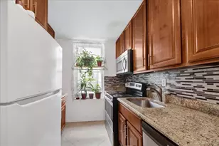 2131 Bruckner Blvd, Bronx, NY 10472 - Photo 4