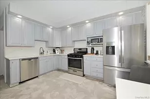 36 Barwick St, Floral Park, NY 11001 - Photo 16