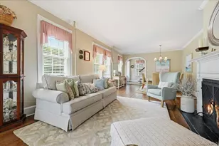 39 Little East Neck Rd S, Babylon, NY 11702 - Photo 8