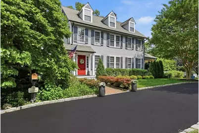 39 Little East Neck Road S, Babylon, NY 11702 - Photo 2